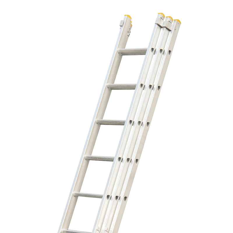 High Performance Aluminium Triple Extension Ladder Perfect For Commercial Use - 7.75m