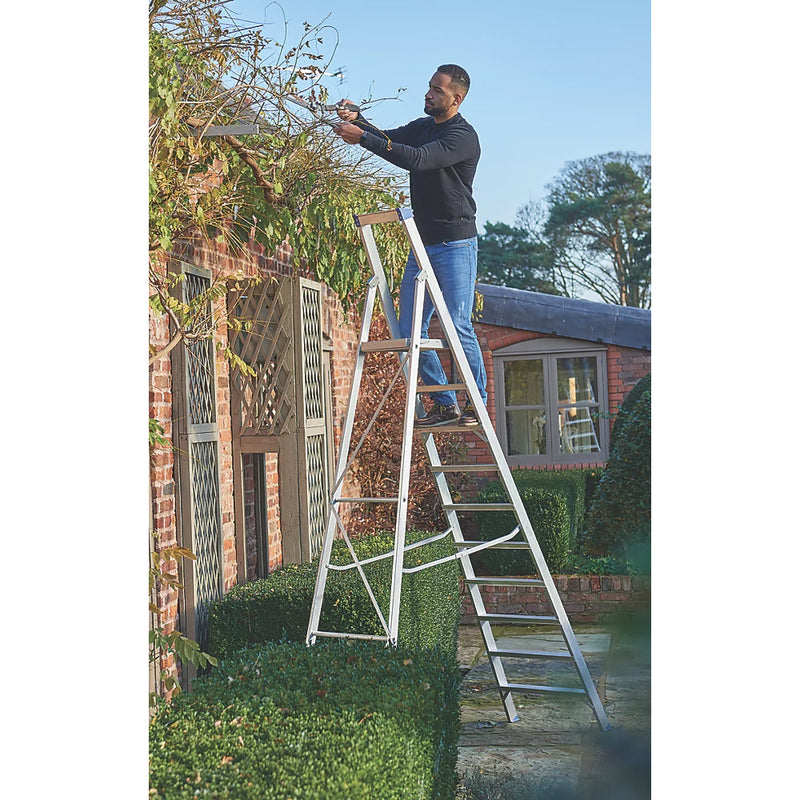 Industrial Grade Fibreglass 10-Step Platform Step Ladder For Electrical Work - 2.74m