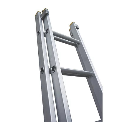 High Quality Lightweight Aluminium Double Extension Ladder - 5.58m