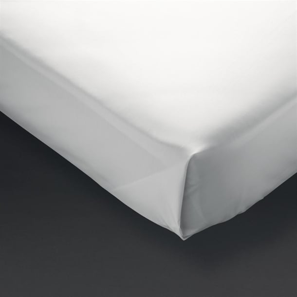 Essentials Pyramid Flat Sheets White