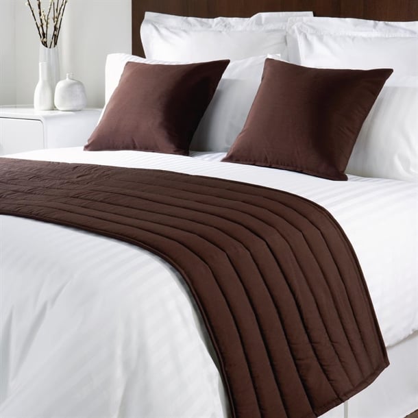 Comfort Simplicity Bed Runner Walnut