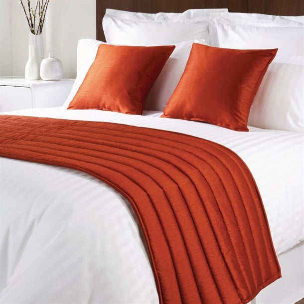 Comfort Simplicity Bed Runner Rust