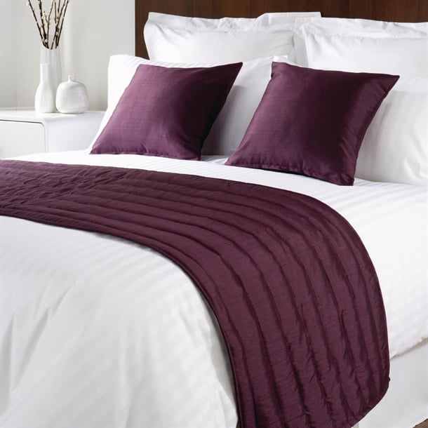 Comfort Simplicity Bed Runner Purple