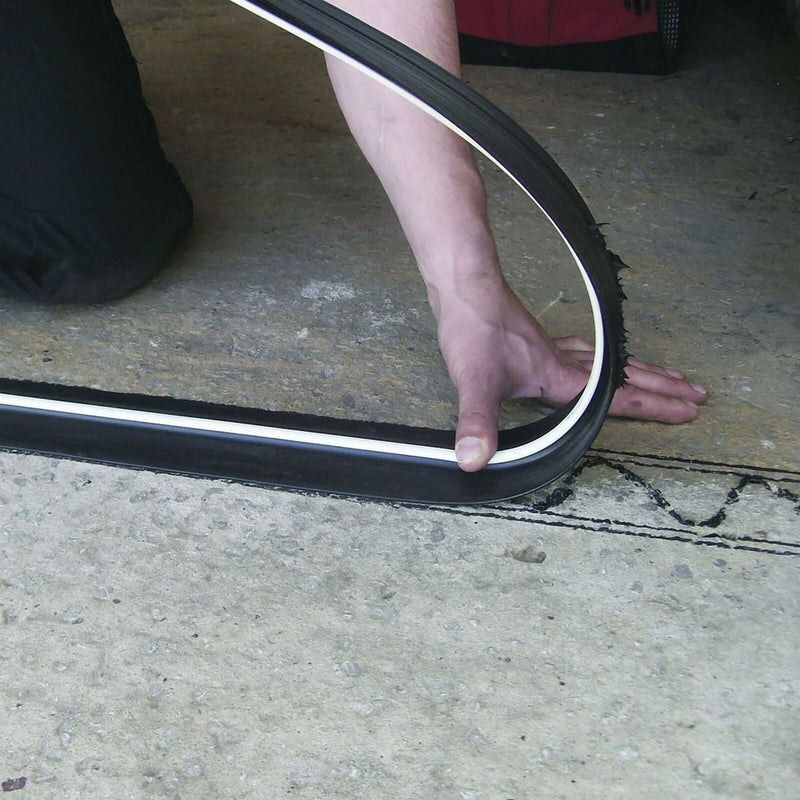 Heavy Duty Black Garage Threshold Seal For Enhanced Protection